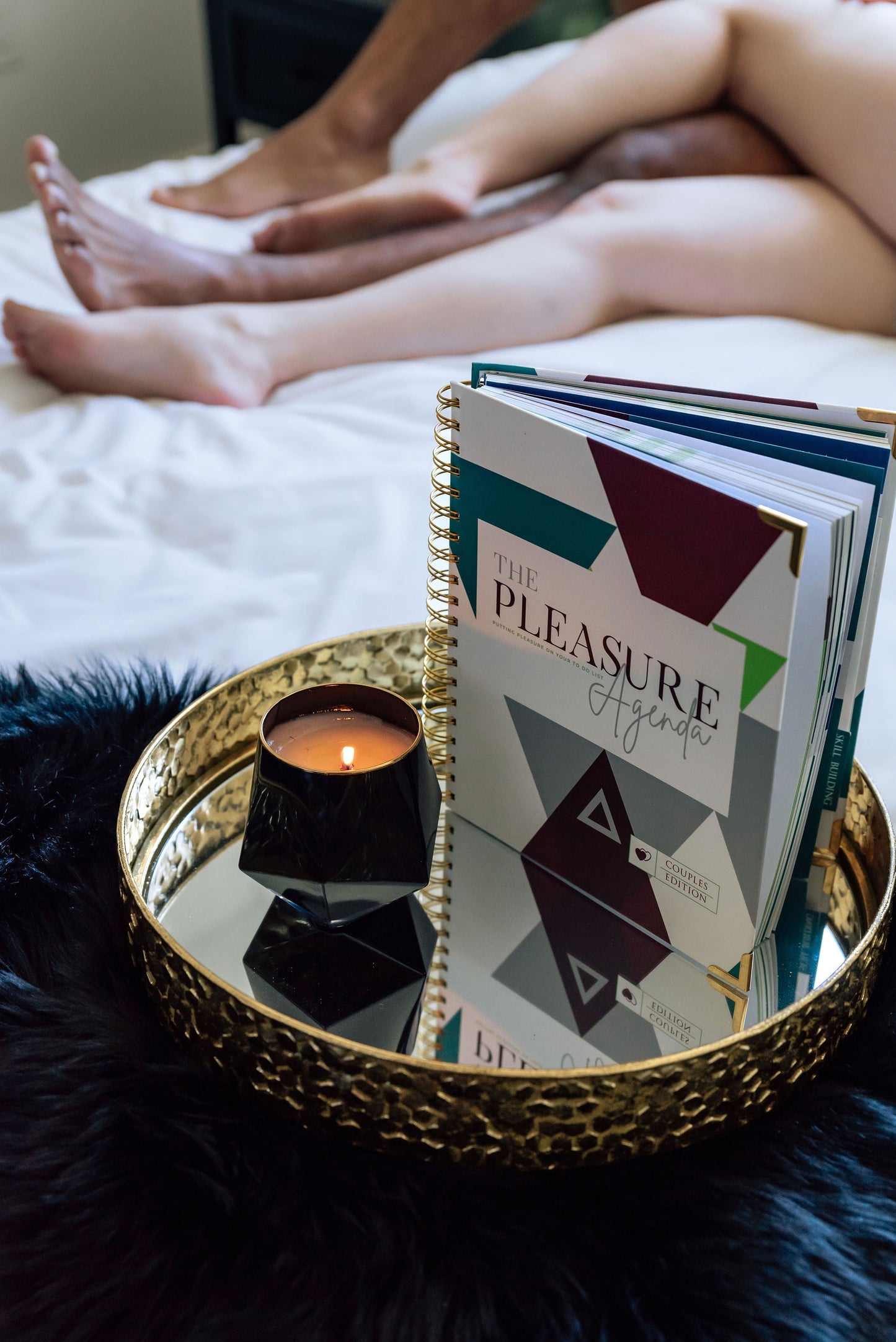 Pleasure ( In ) The Bedroom wood wick candle NOIR